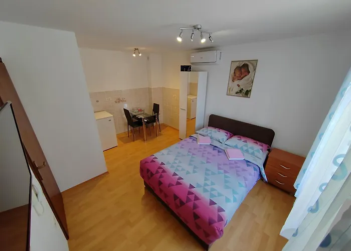 Rooms Neda
